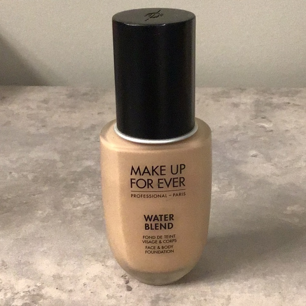 Make UP For Ever Water Blend Foundation Y325
